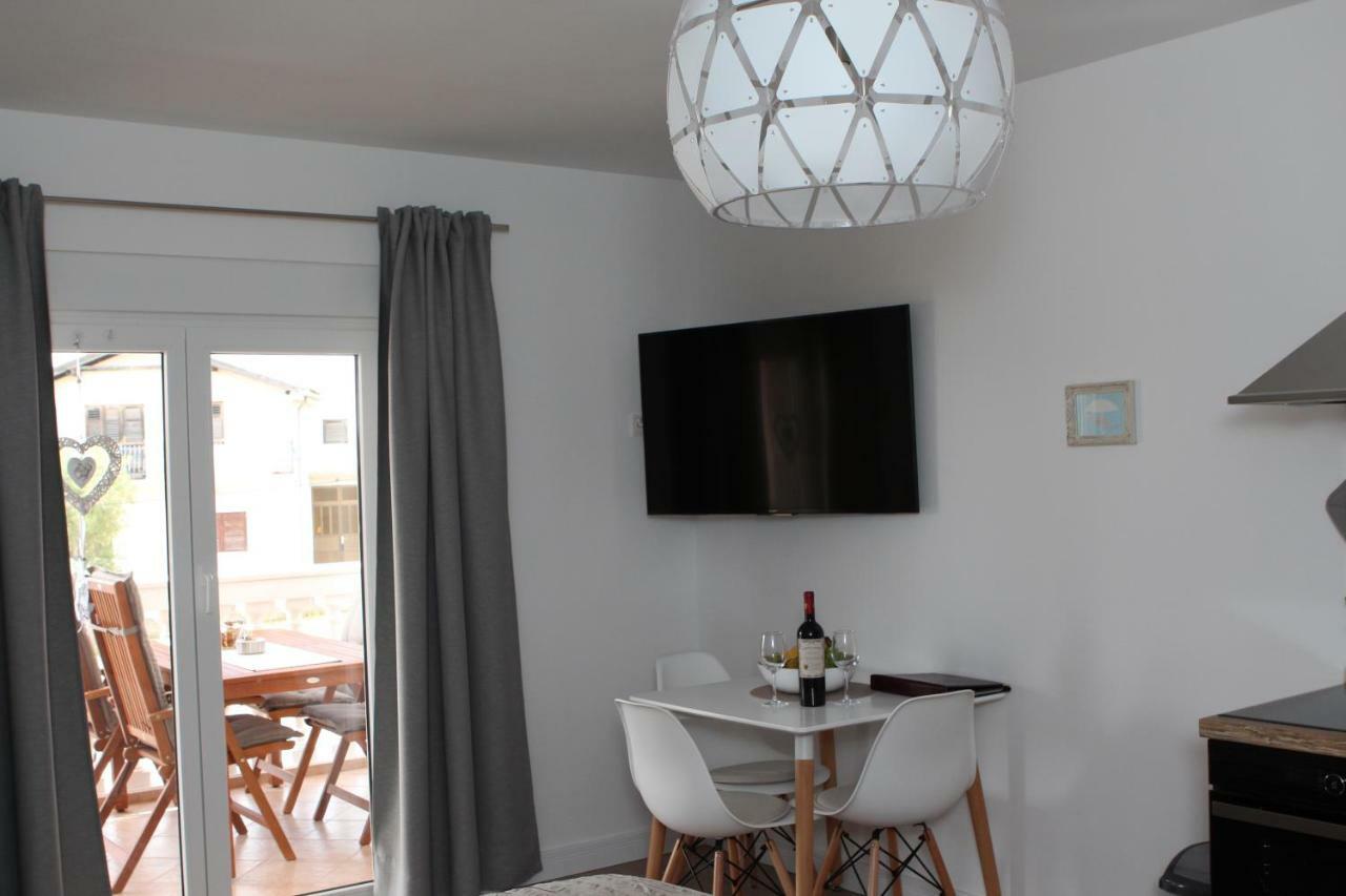 Apartments Mirela Vodice Zewnętrze zdjęcie